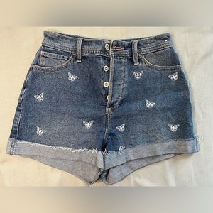 Curvy Ultra-Highrise Mom Shorts